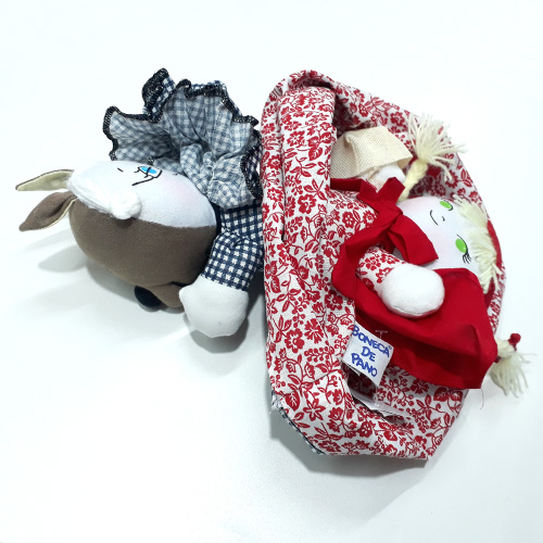 Boneca 3 em 1 Chapeuzinho Vermelho